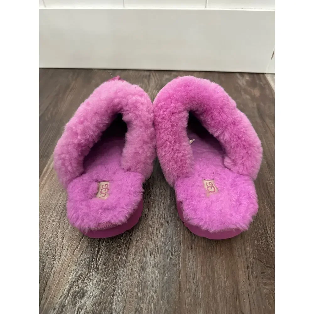 UGG Cozy II scuff slipper in the color Purple Ruby sz 4 youth